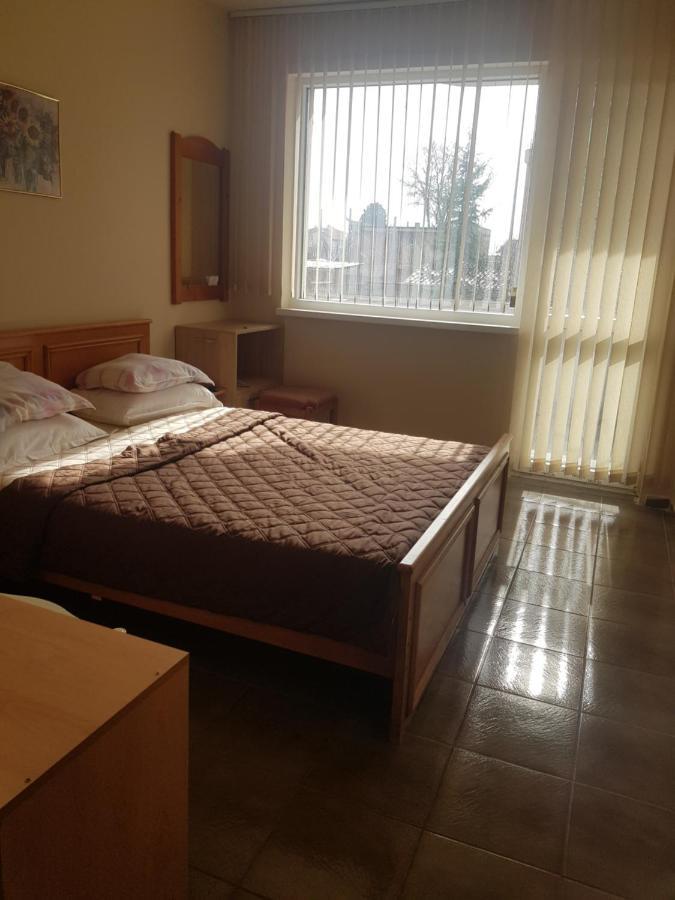 Dvete Brezi Hotel Burgas ภายนอก รูปภาพ