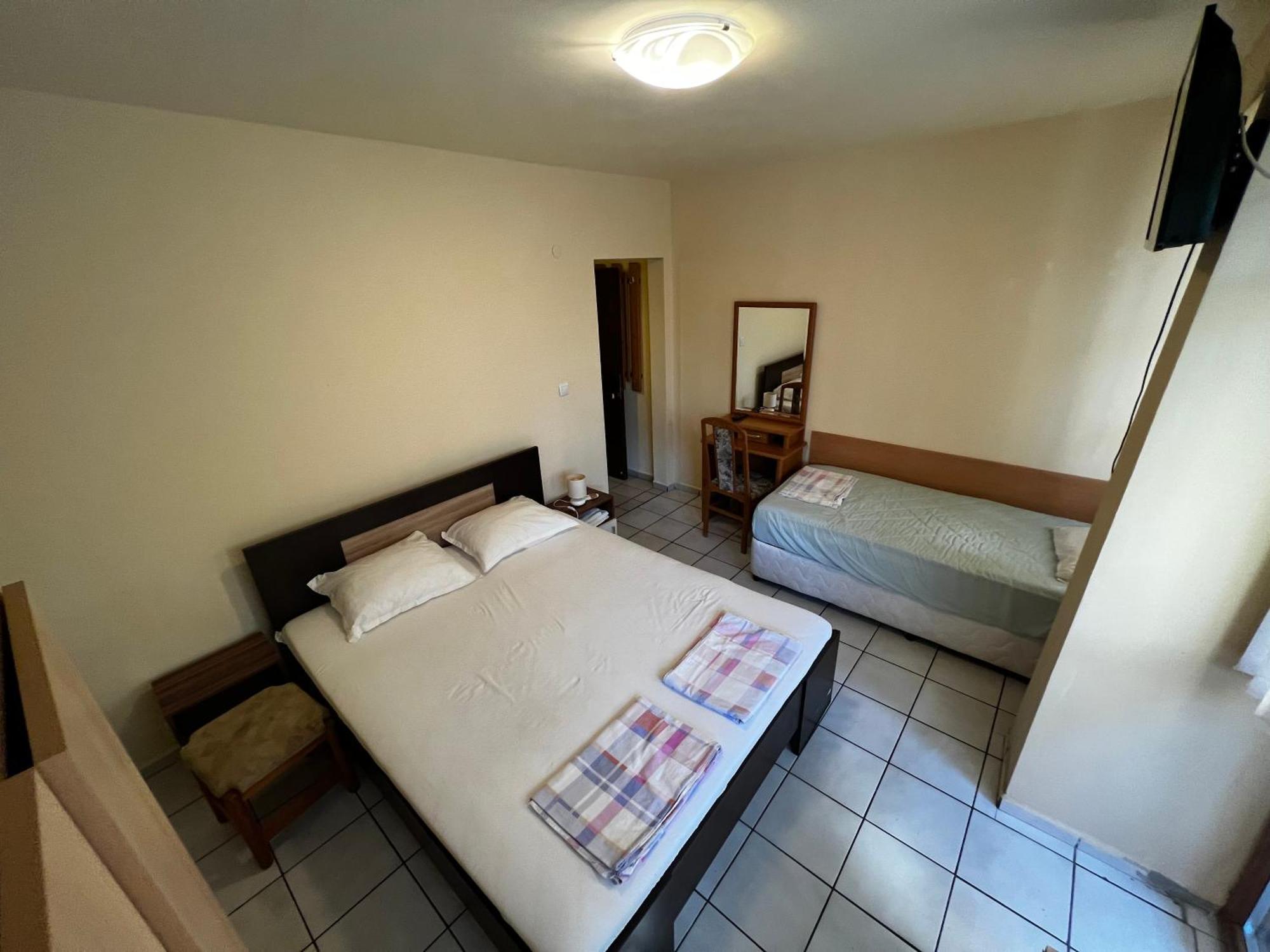 Dvete Brezi Hotel Burgas ภายนอก รูปภาพ